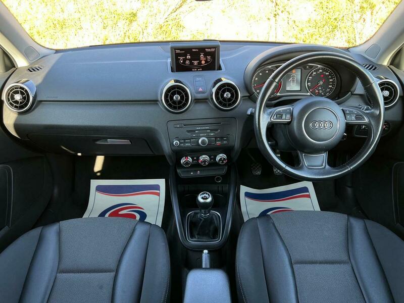 
								Audi A1 full									
