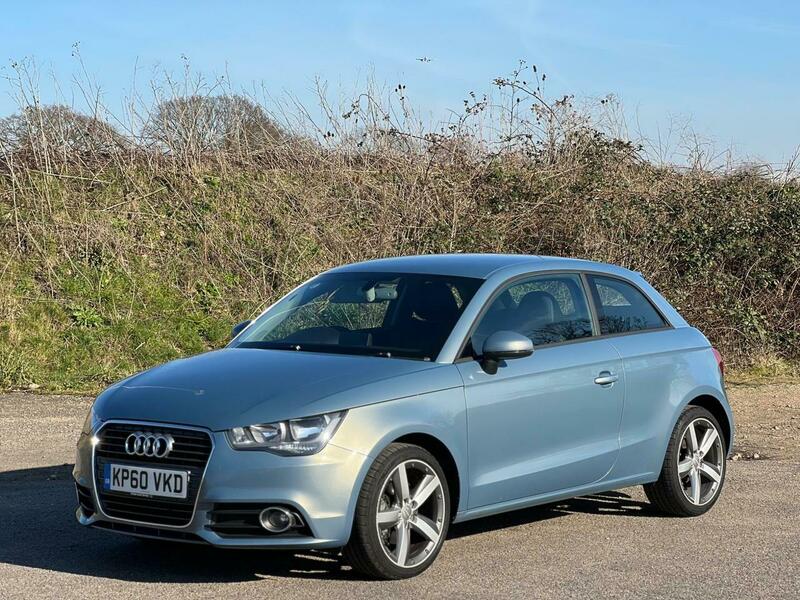 
								Audi A1 full									