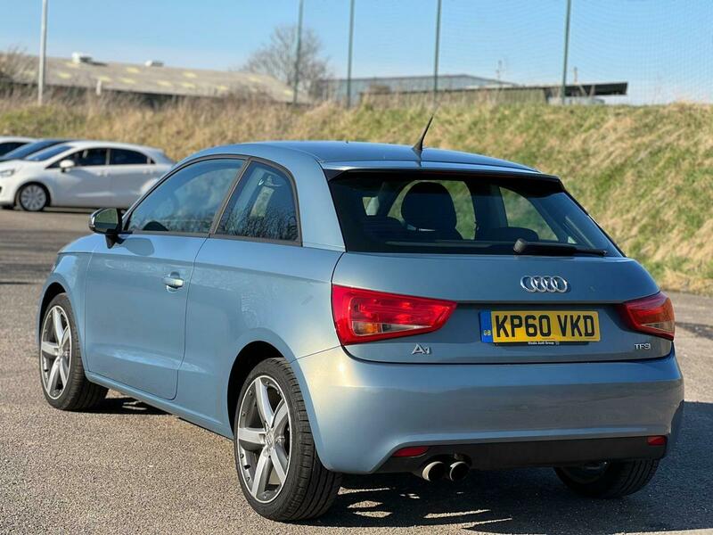 
								Audi A1 full									