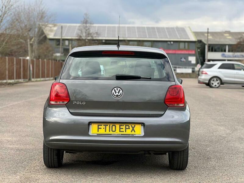 
								Volkswagen Polo full									