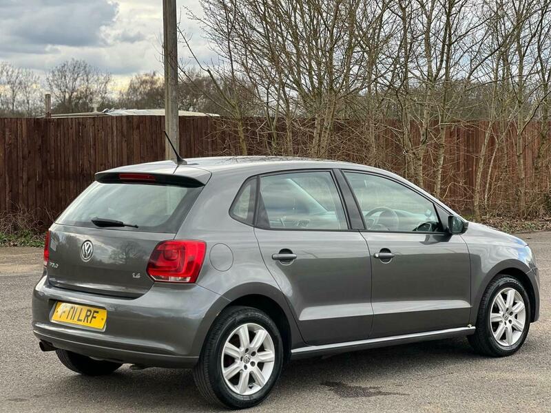 
								Volkswagen Polo full									