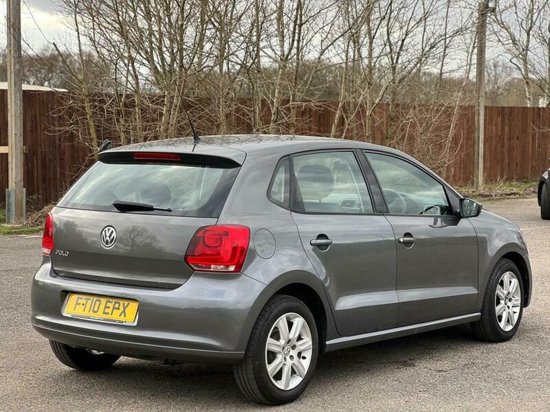 
								Volkswagen Polo full									