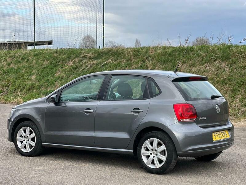 
								Volkswagen Polo full									