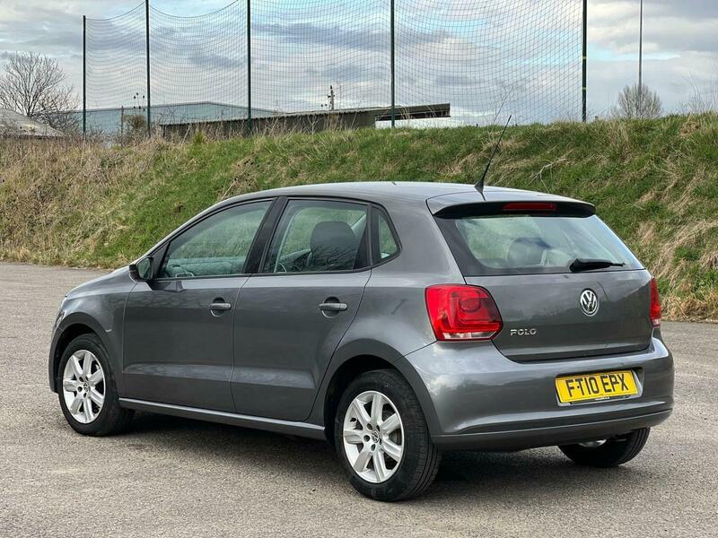 
								Volkswagen Polo full									