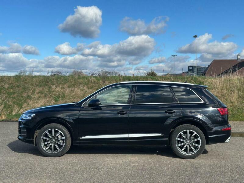 
								Audi Q7 2015 full									